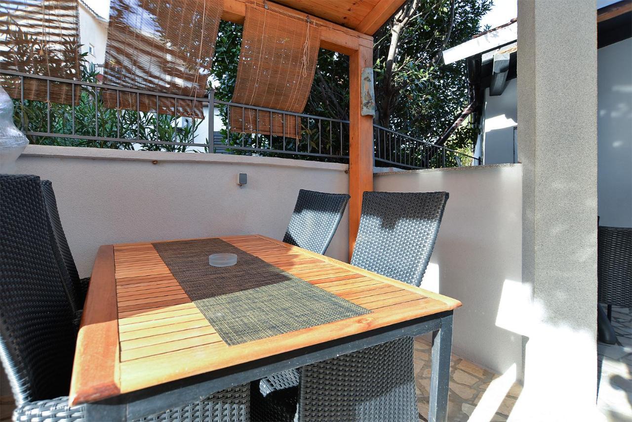 Apartments Jadranka 1279 Pomer Exterior foto